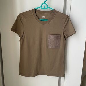 （sold) Hermes Embroidered pocket t-shirt